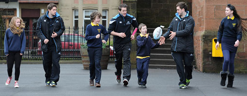 Glasgow Warriors helps local school children