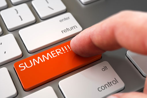 summer-holiday-keyboard-finger-510