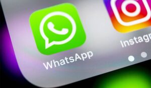 A picture of a WhatsApp icon