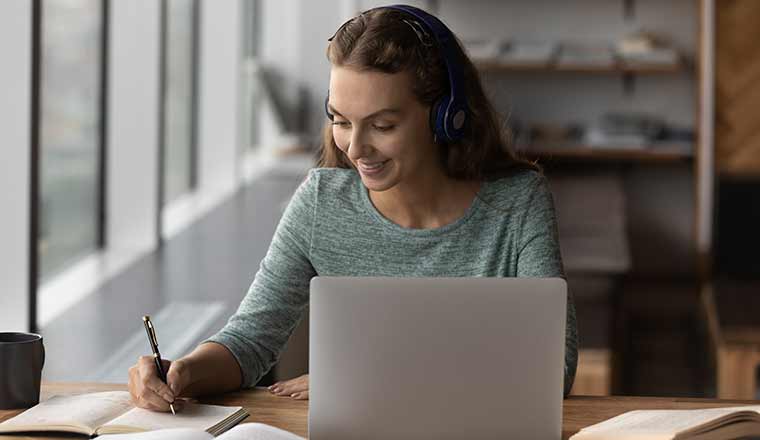 training-woman-headset