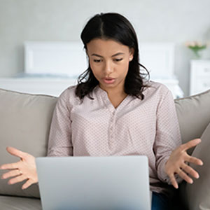 fizkes - Adobe Stock - 349831122 Describe what you currently see in front of you.