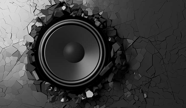 cracked speaker