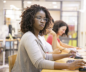 Mangostar - Adobe Stock - 292116299 Person being trained