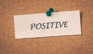 positive note on pinboard