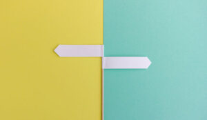 Image of two arrows pointing in opposite directions - Choice Concept