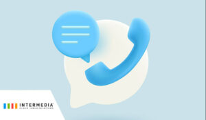 Phone call concept with speech bubble and phone