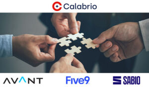 4 people pushing jigsaw pieces together