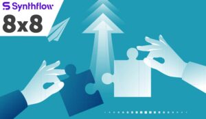 2 People putting puzzel pieces together